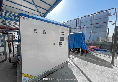 Estudio de caso de instalación y puesta en marcha de la máquina de hielo en bloques CBFI